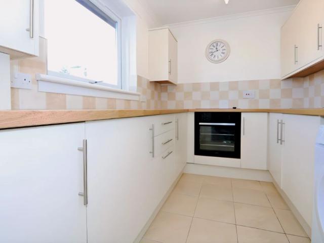 Studio for rent in Springboig, Scotland