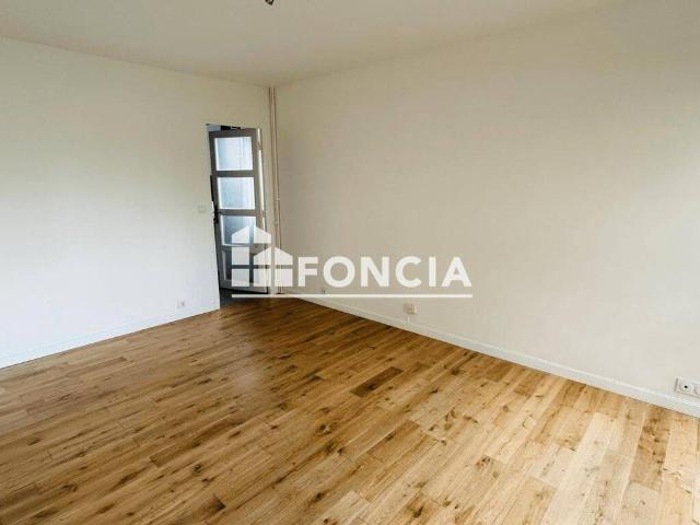 Studio location à Enghien-les-Bains, Val-d'Oise