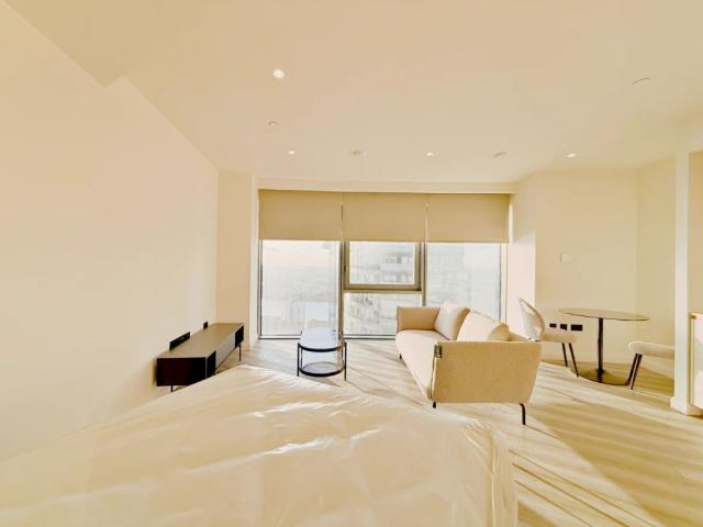 Studio for rent in Canary Wharf, Greater London