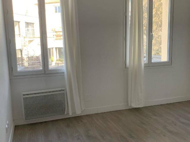 Studio location à Quartier Centre-Ville / Corentin Celton / Les Varennes, Issy-les-Moulineaux