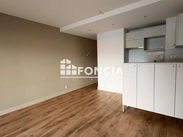 Studio location à Thouars, Talence