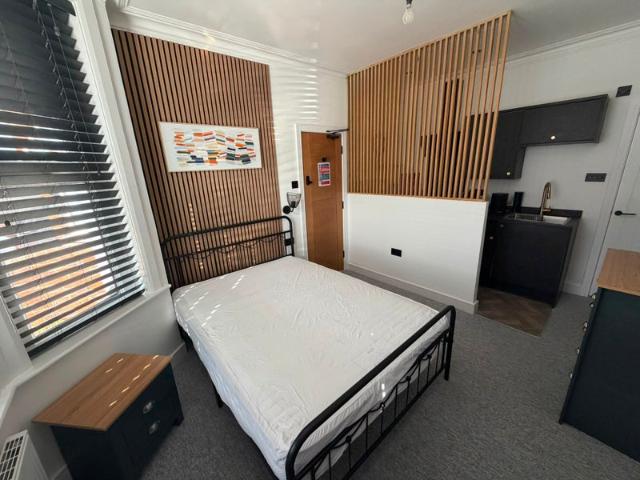 Studio for rent in Roselands, Eastbourne