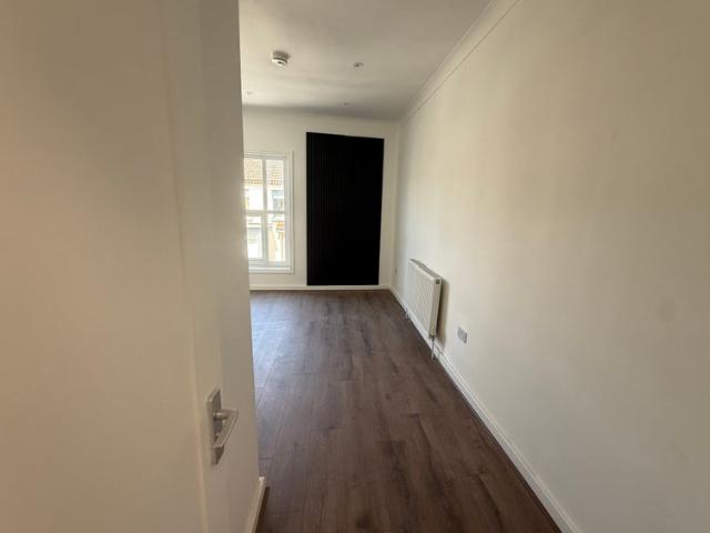 Studio for rent in Orrell Park, Calderstones
