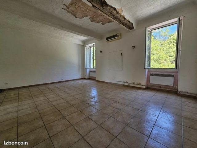 Appartement vente à Nice, Levens