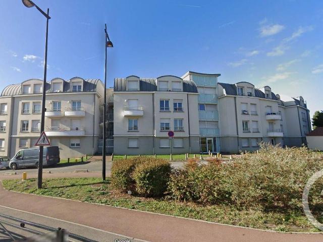 Studio location à Corbeil-Essonnes, Essonne