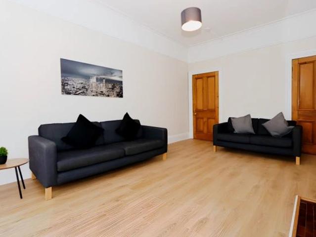 Studio for rent in North Woodside, Scotland