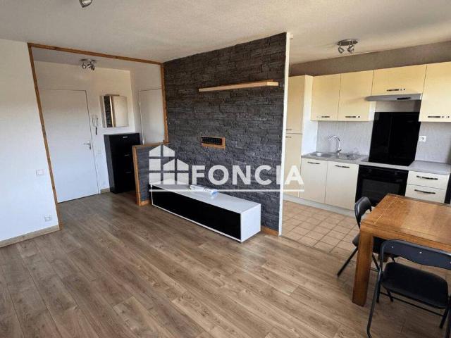 Studio location à L'Haye, Saint-Genis-Laval