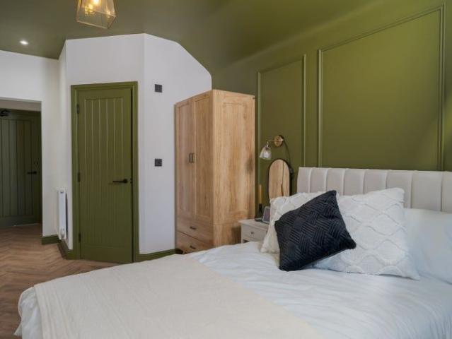 Studio for rent in Crewton, East Midlands