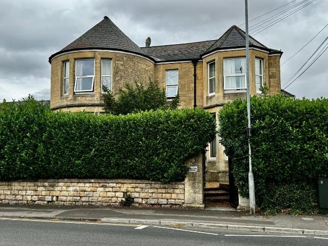 Studio for rent in Melksham, Wiltshire