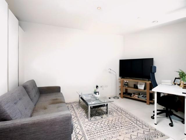 Studio for rent in Isle Of Dogs, Greater London