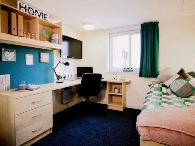 Studio for rent in Elmfield, Leicestershire