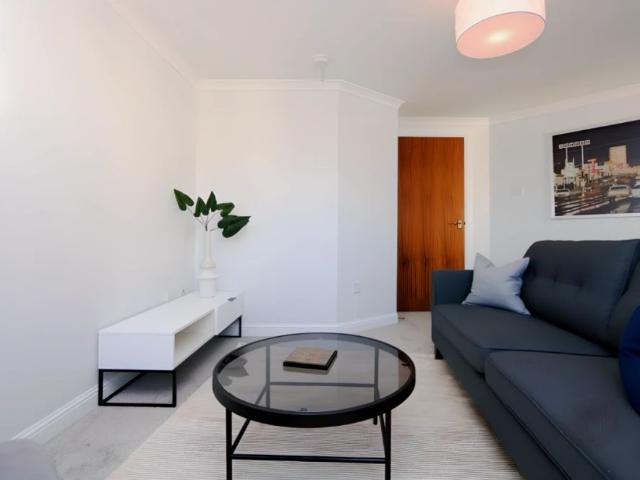 Studio for rent in Merchant City, Scotland