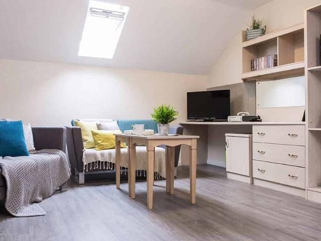 Studio for rent in Watergate, Devon