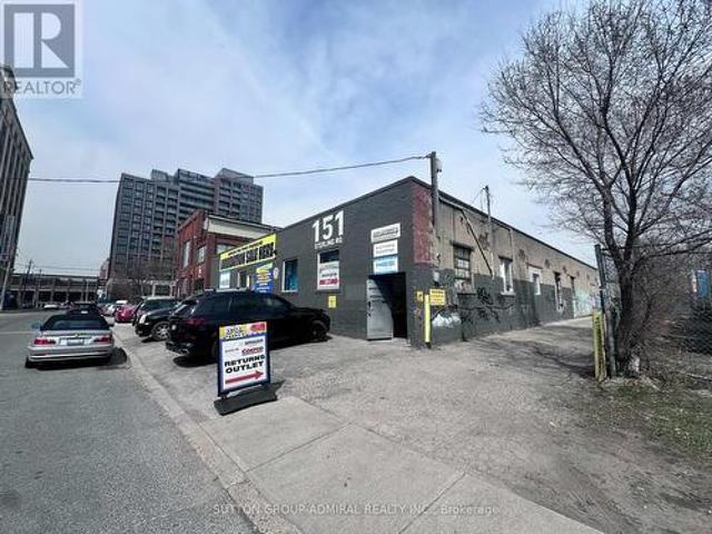 Commercial for rent in Toronto