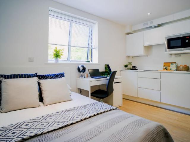 Studio for rent in Poolfields, Butterton