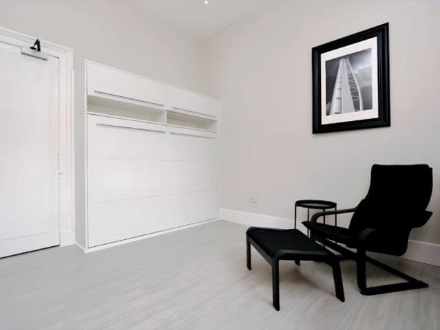 Studio for rent in Dowanhill, Scotland