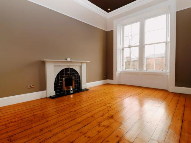 Studio for rent in Hillhead, Scotland