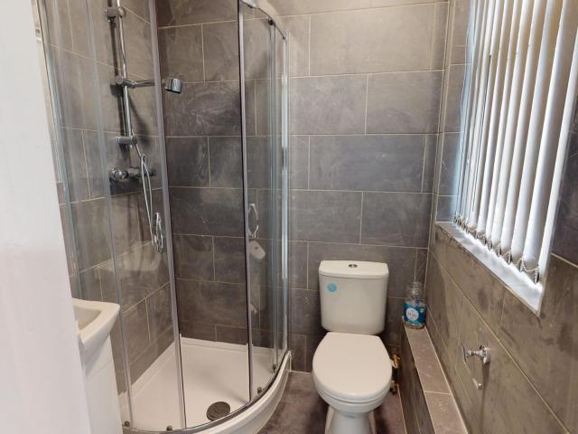 Studio for rent in Stirchley, West Midlands