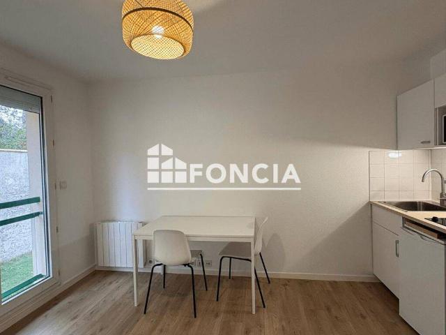 Studio location à Quartier Saint-Marc / Croix de Pierre / Saint-Nicaise, Rouen