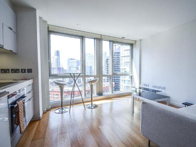 Studio for rent in London Borough of Tower Hamlets, Greater London