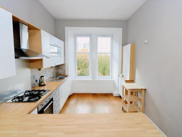 Studio for rent in Hillhead, Scotland