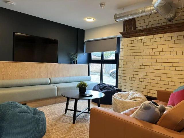Studio for rent in Bare, Lancashire