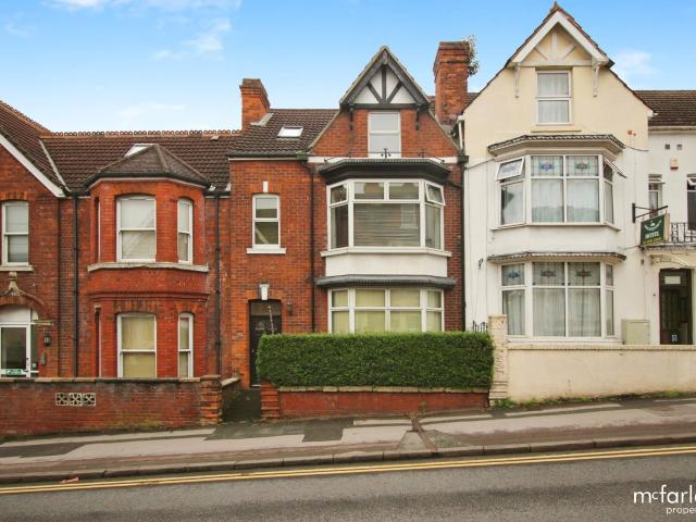 Studio for rent in Rodbourne, Swindon
