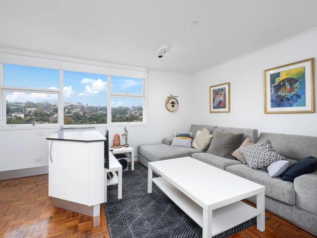 Granny Flat for rent in Lower North Shore, Sydney