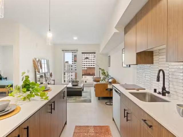 Condo for sale in Everett, Bayside