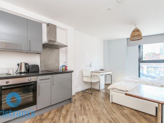 Studio for rent in St Ann's, Haddon