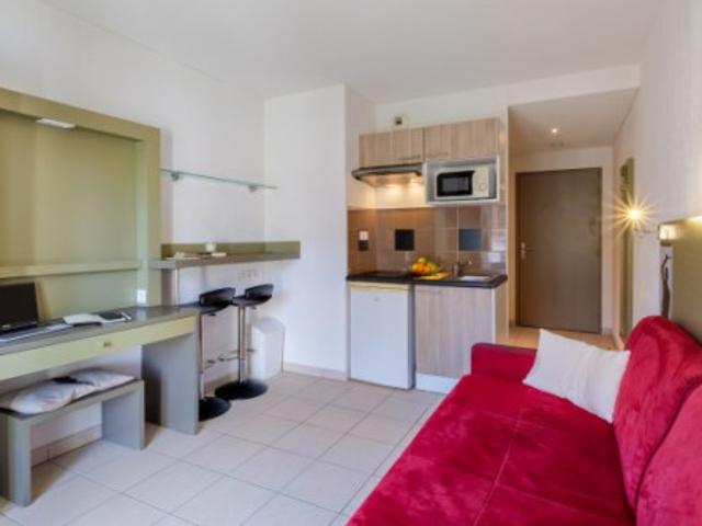 Studio location à Grasse, Antibes