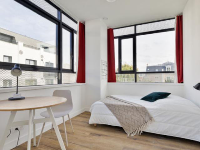 Studio location à Asnières-sur-seine, Centre-Ville