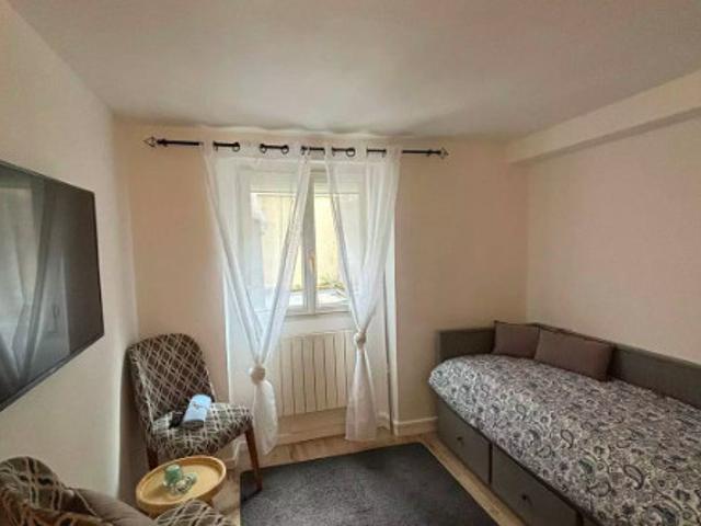 Studio location à France métropolitaine, Asnières-sur-seine