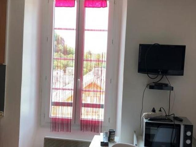 Studio location à Foix, Orgeix