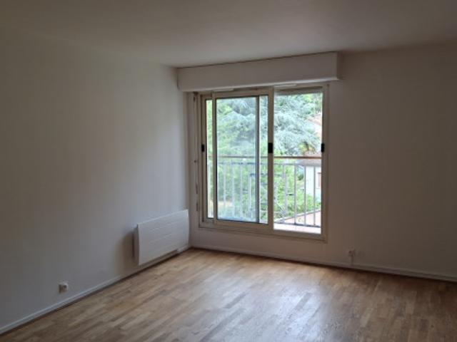 Studio location à Breuillet, Essonne