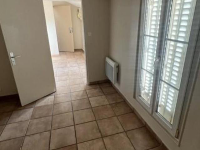 Studio location à Créteil, Chennevières-sur-marne