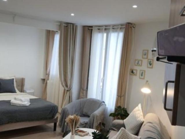 Studio location à Nanterre, Clichy