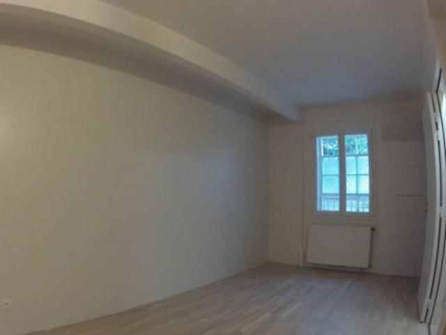 Studio location à Clichy