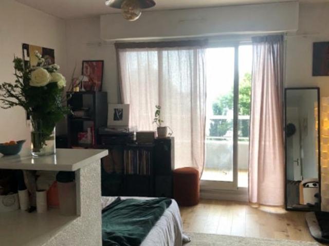 Studio location à Parc d'Activités la Ville-ès-Passants 1, Dinard