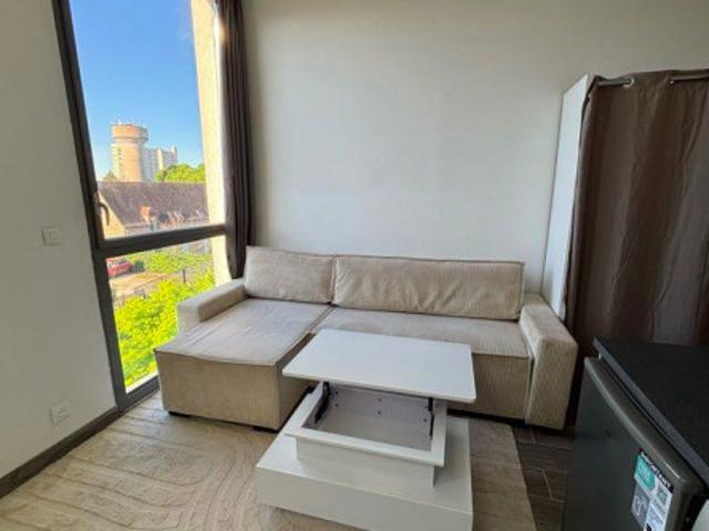 Studio location à Évry, Petit-bourg