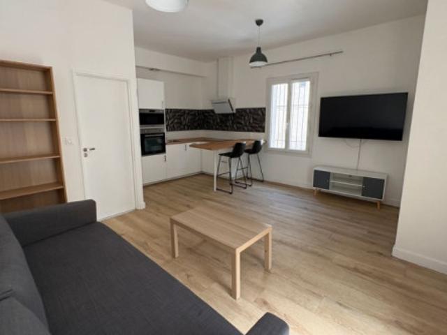 Studio location à Les Loges, Évry-Courcouronnes