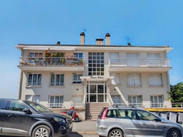Studio location à Quartier Centre-Ville / Corentin Celton / Les Varennes, Issy-les-Moulineaux