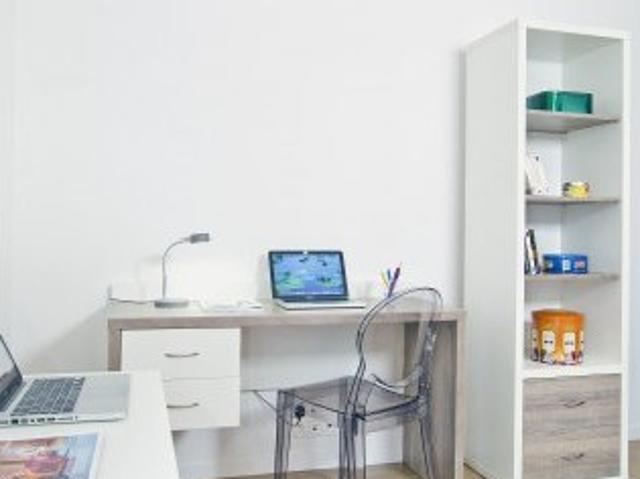 Studio location à L'Haÿ-les-Roses, Ivry-sur-seine