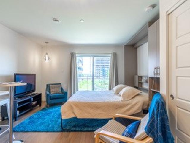 Apartment for rent in Laval-des-rapides, Quebec