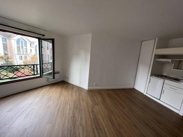 Studio location à Maisons-Laffitte, Yvelines