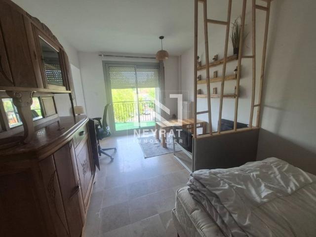 Appartement location à Les Brosses, Saint-Symphorien-de-Marmagne