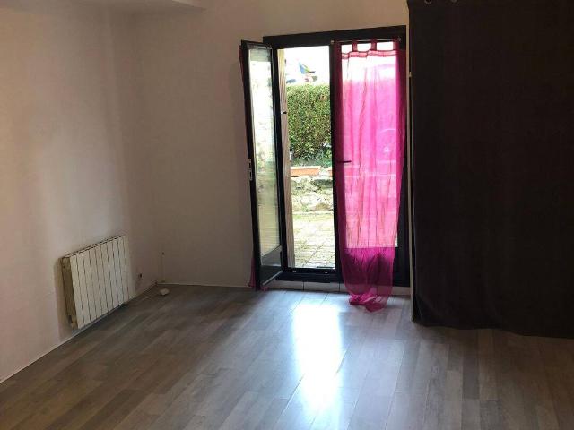Studio location à Chamarande, Essonne