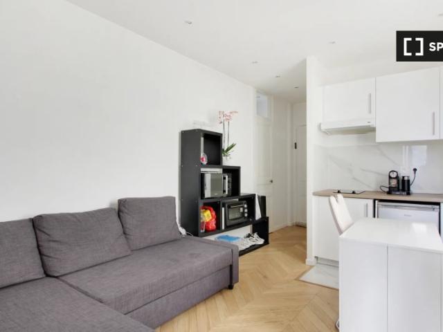 Studio location à Neuilly-sur-seine, Martinique