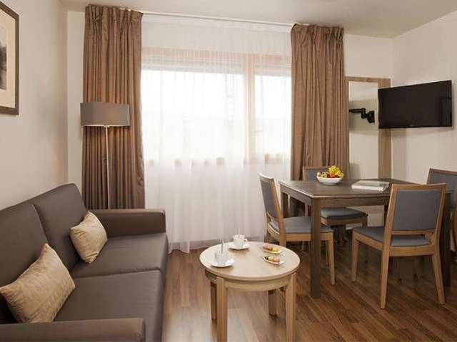 Studio location à France métropolitaine, Issy-les-moulineaux