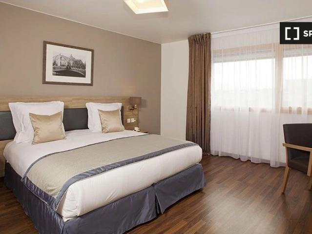 Studio location à France métropolitaine, Issy-les-moulineaux